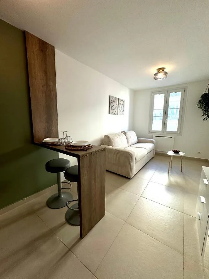 Joli Studio - Nice 0*,  France
